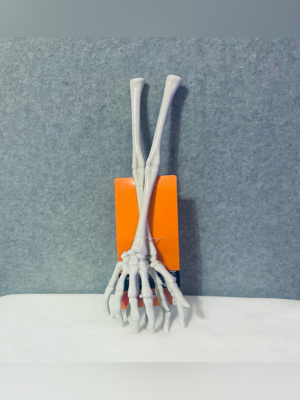 NWT Halloween Skeleton Tongs Salad Servers Set Plastic Silver Bones Spoons